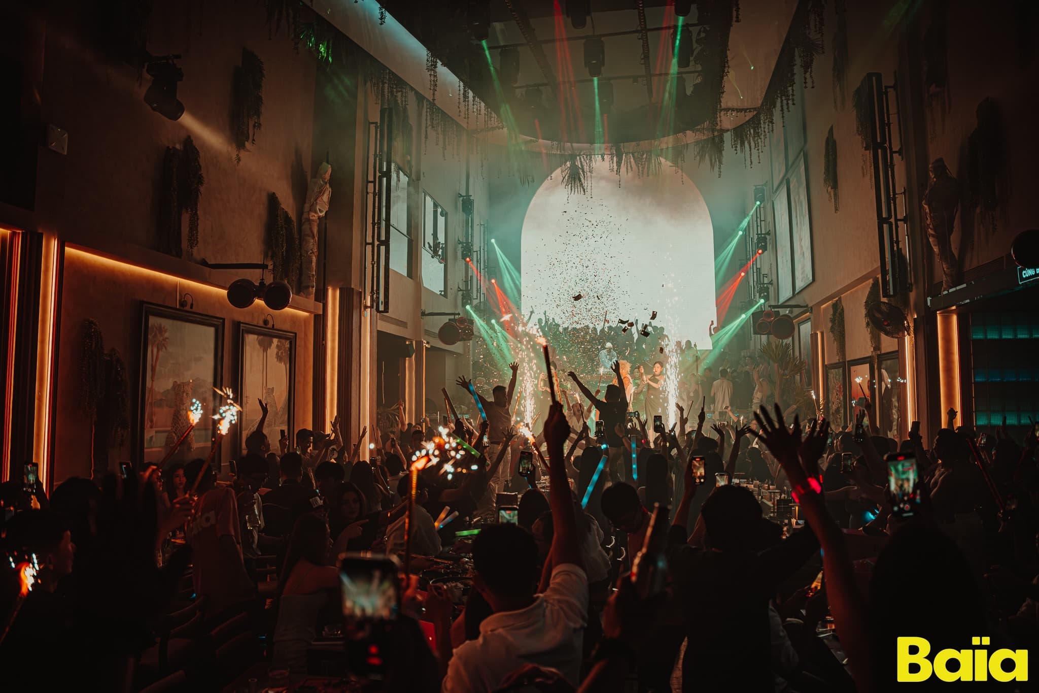 BAIA Saigon — không gian lounge & club 33